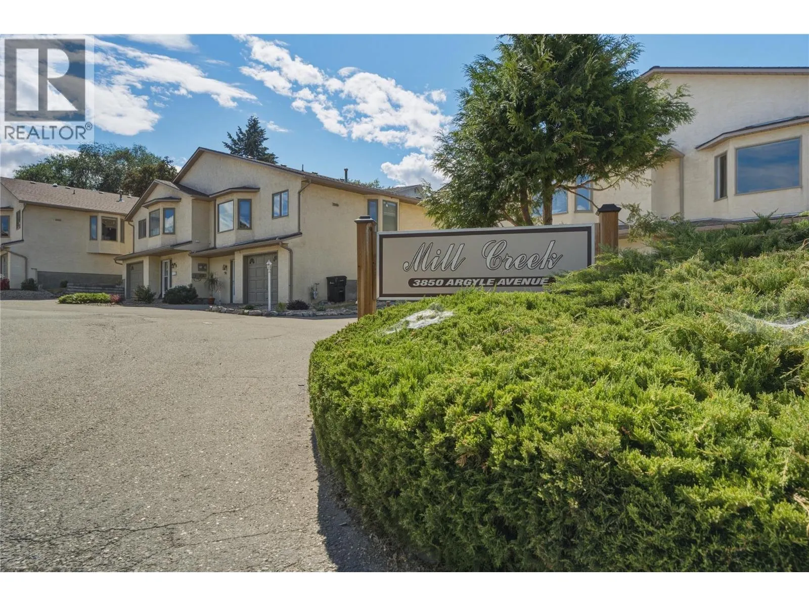 3850 Argyle Avenue Unit# 15
