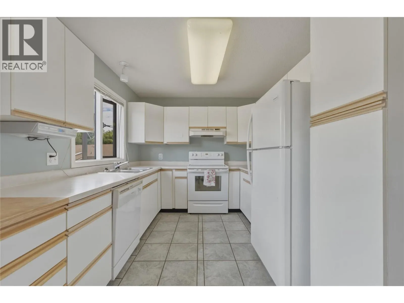 3850 Argyle Avenue Unit# 15