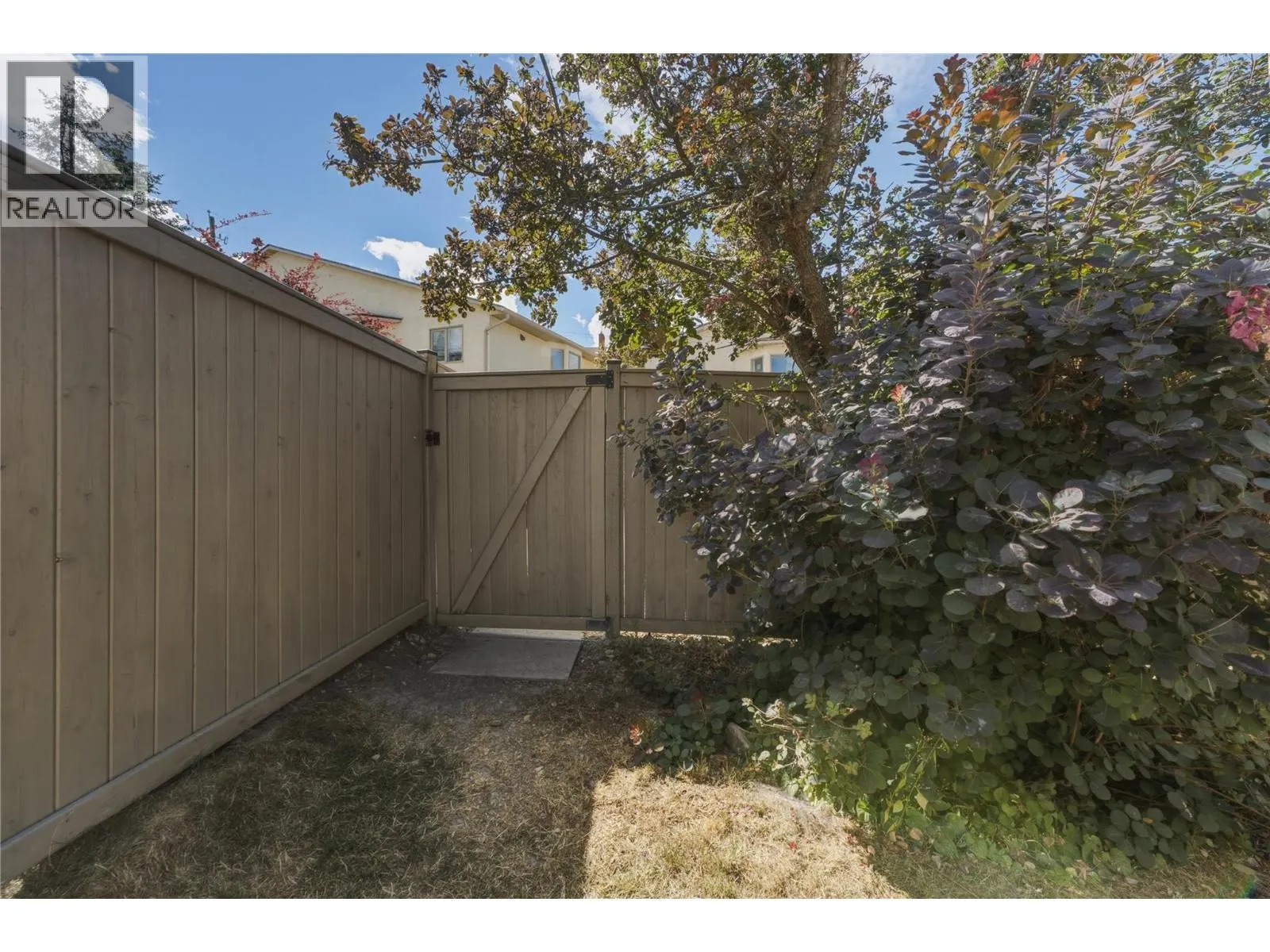 3850 Argyle Avenue Unit# 15
