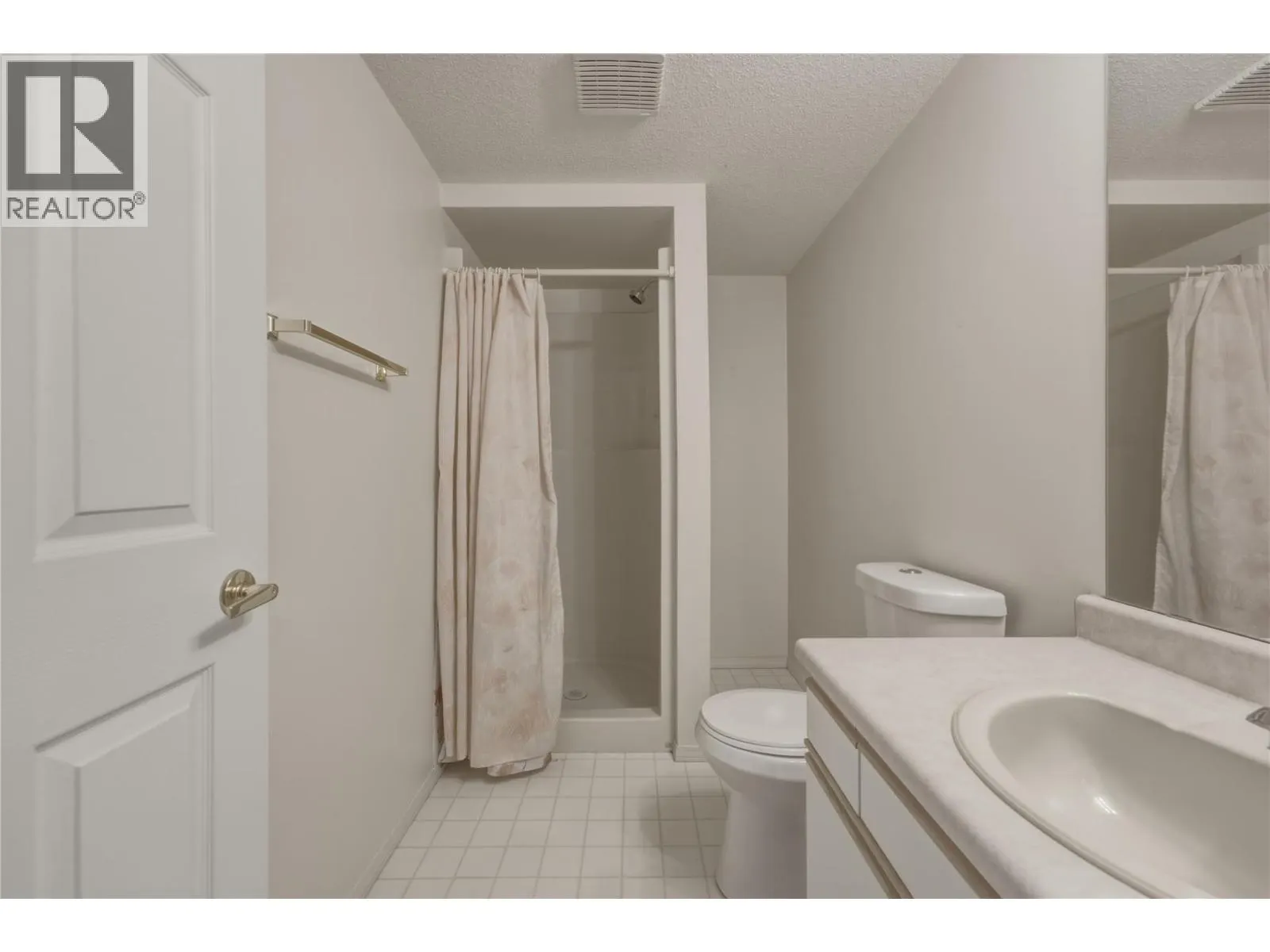3850 Argyle Avenue Unit# 15