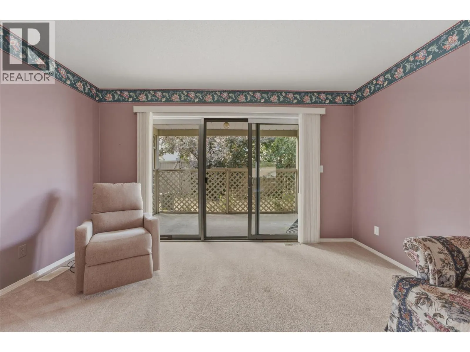 3850 Argyle Avenue Unit# 15