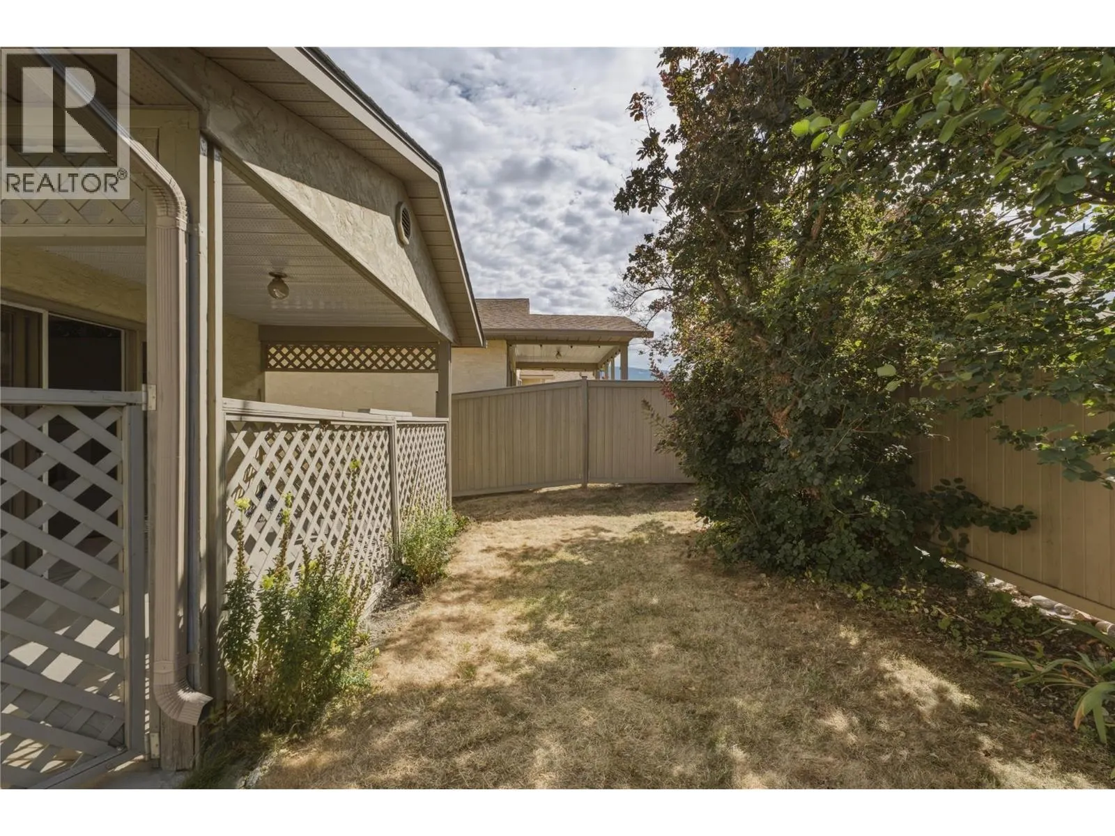 3850 Argyle Avenue Unit# 15
