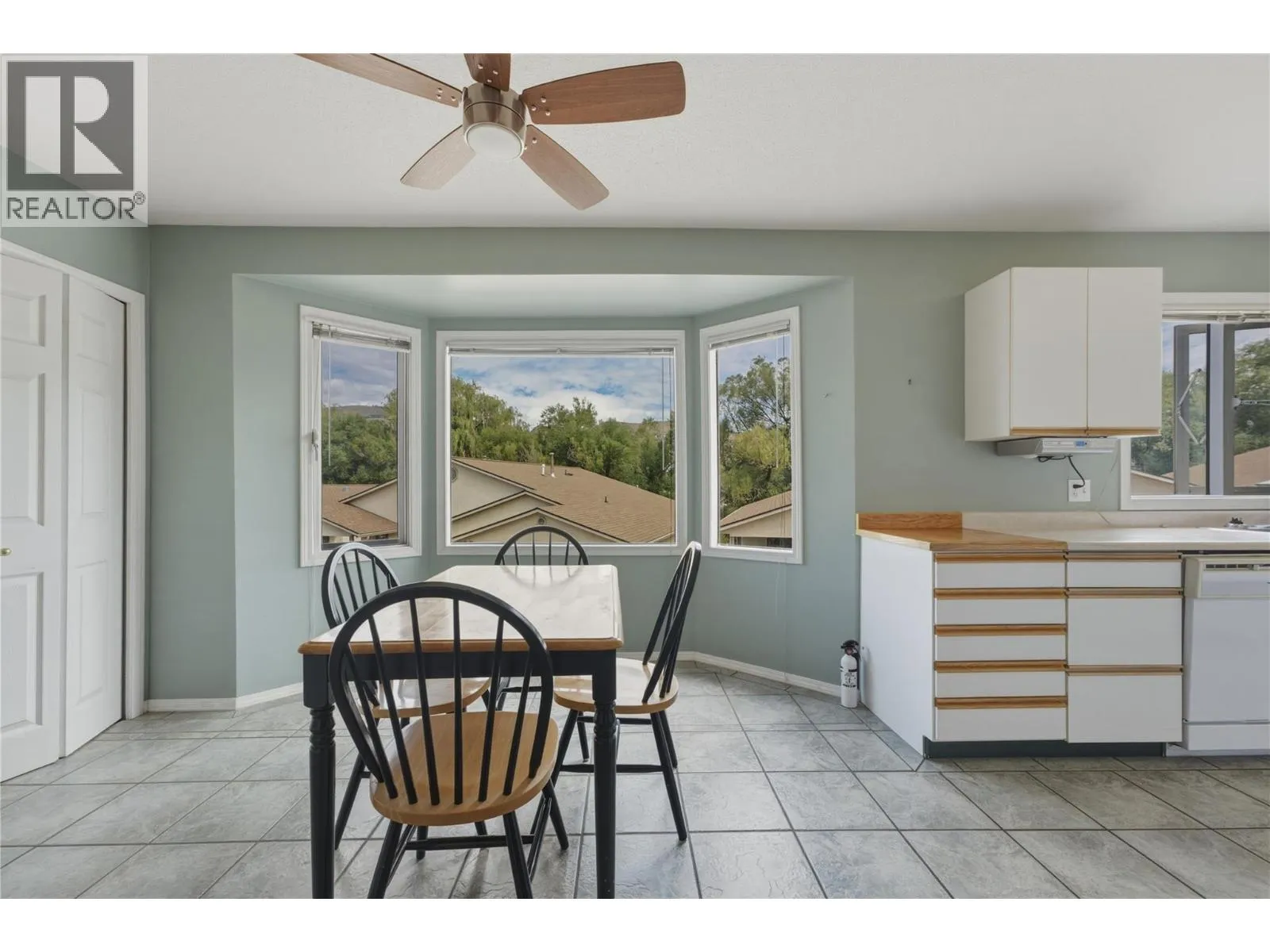 3850 Argyle Avenue Unit# 15