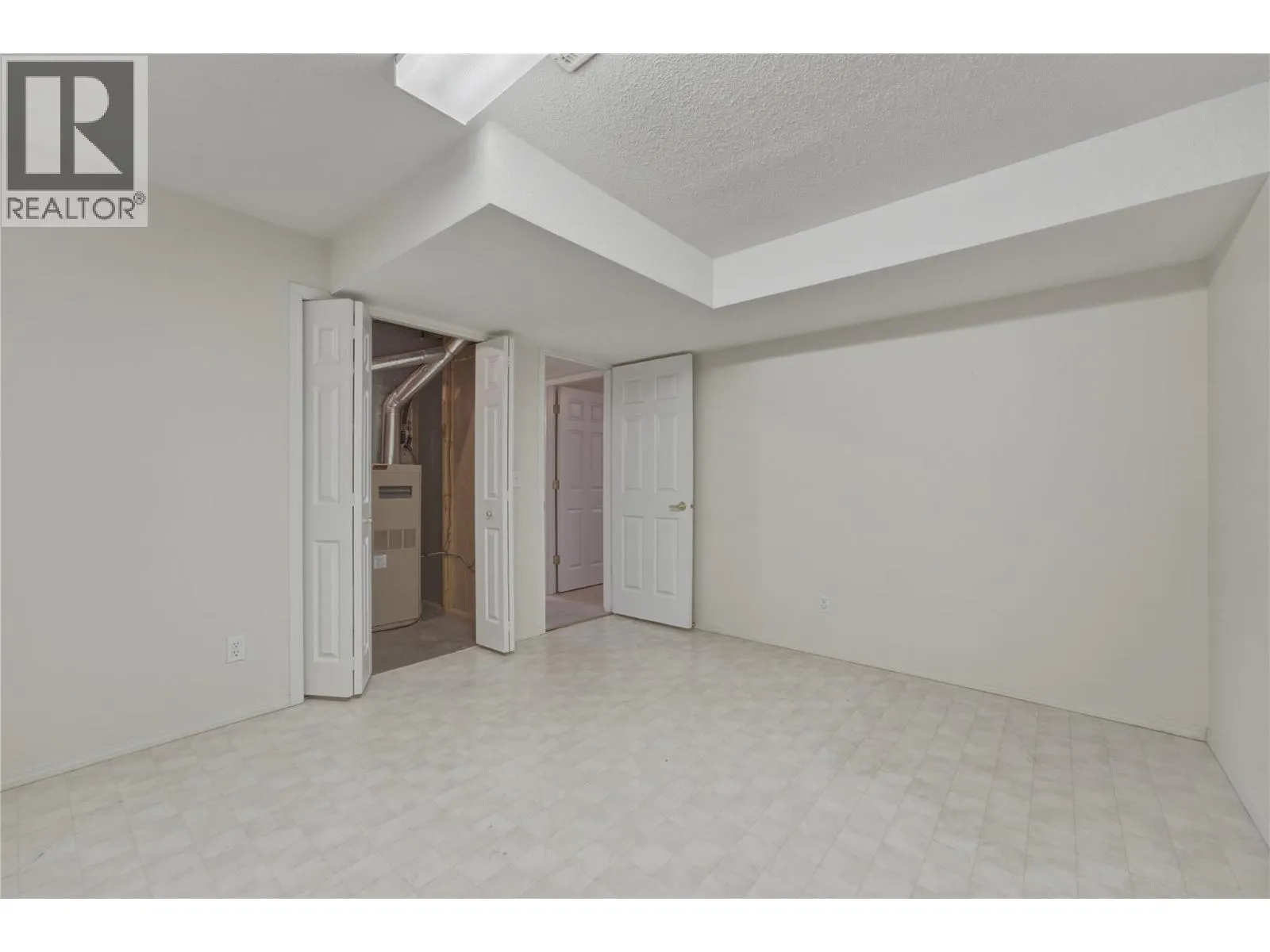 3850 Argyle Avenue Unit# 15