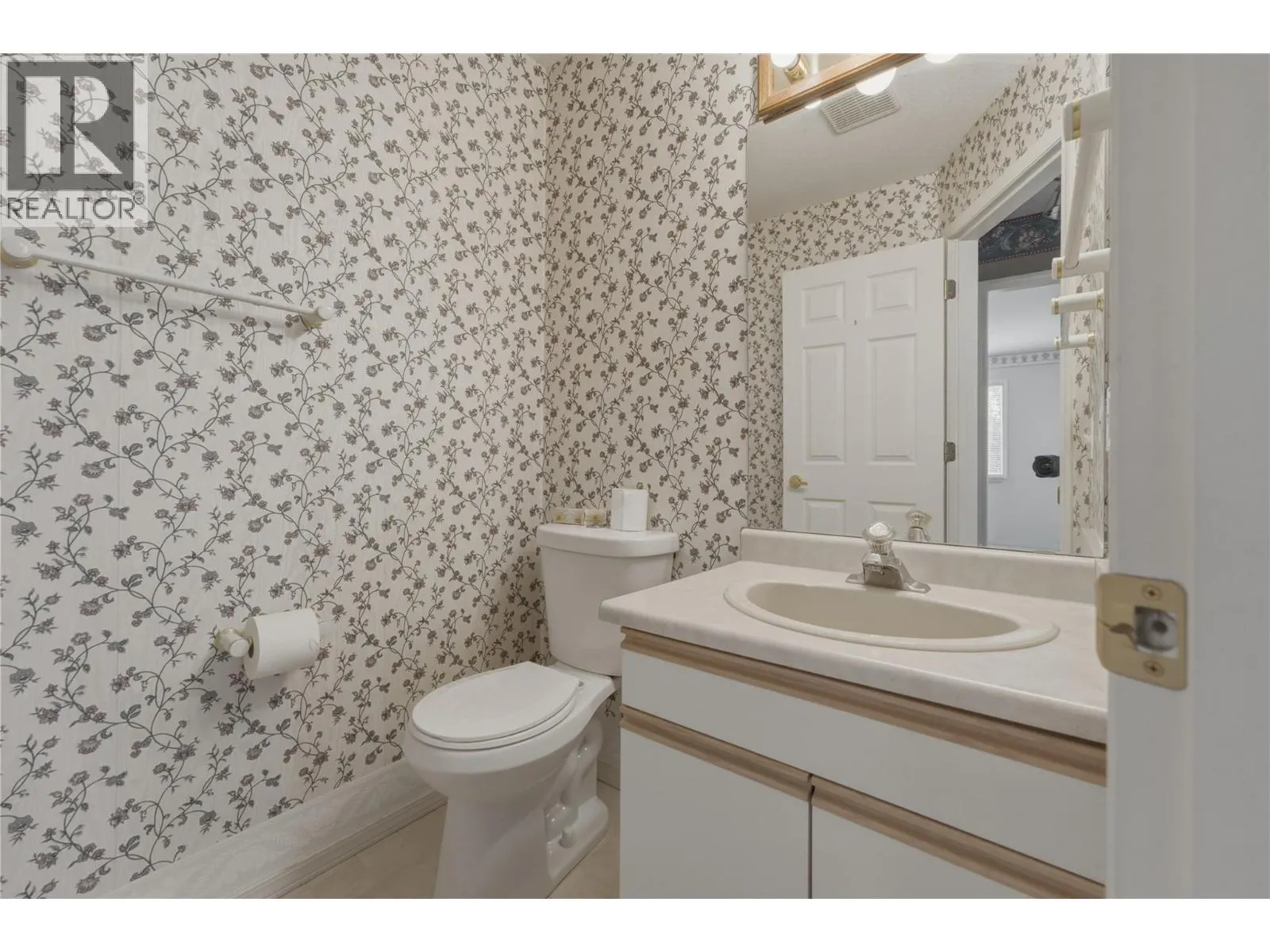3850 Argyle Avenue Unit# 15