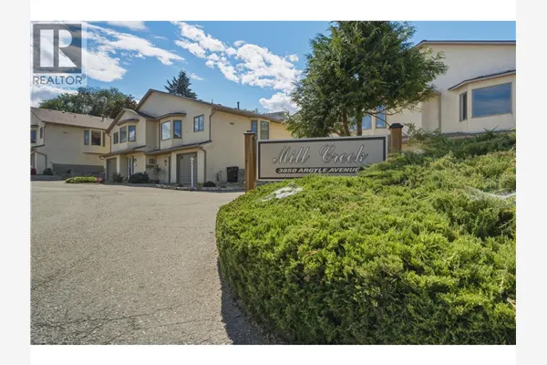 3850 Argyle Avenue Unit# 15