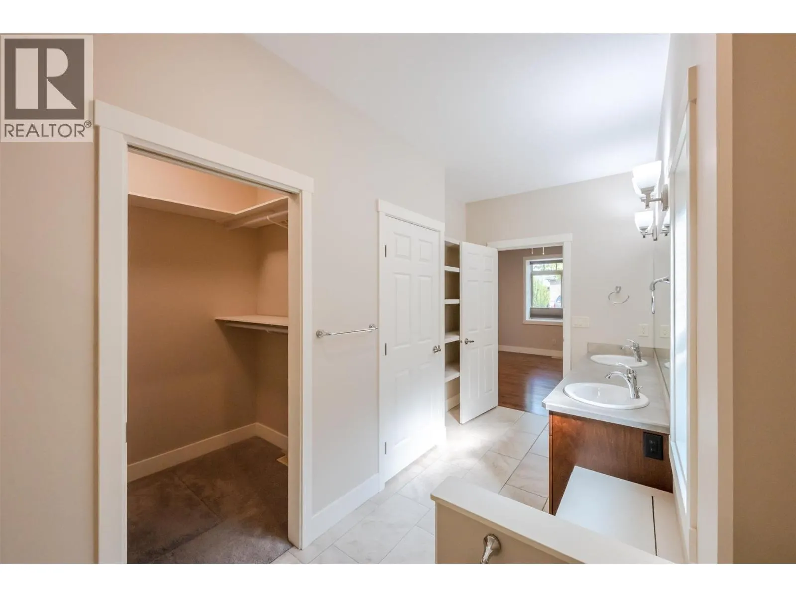 6833 Meadows Drive Unit# 34