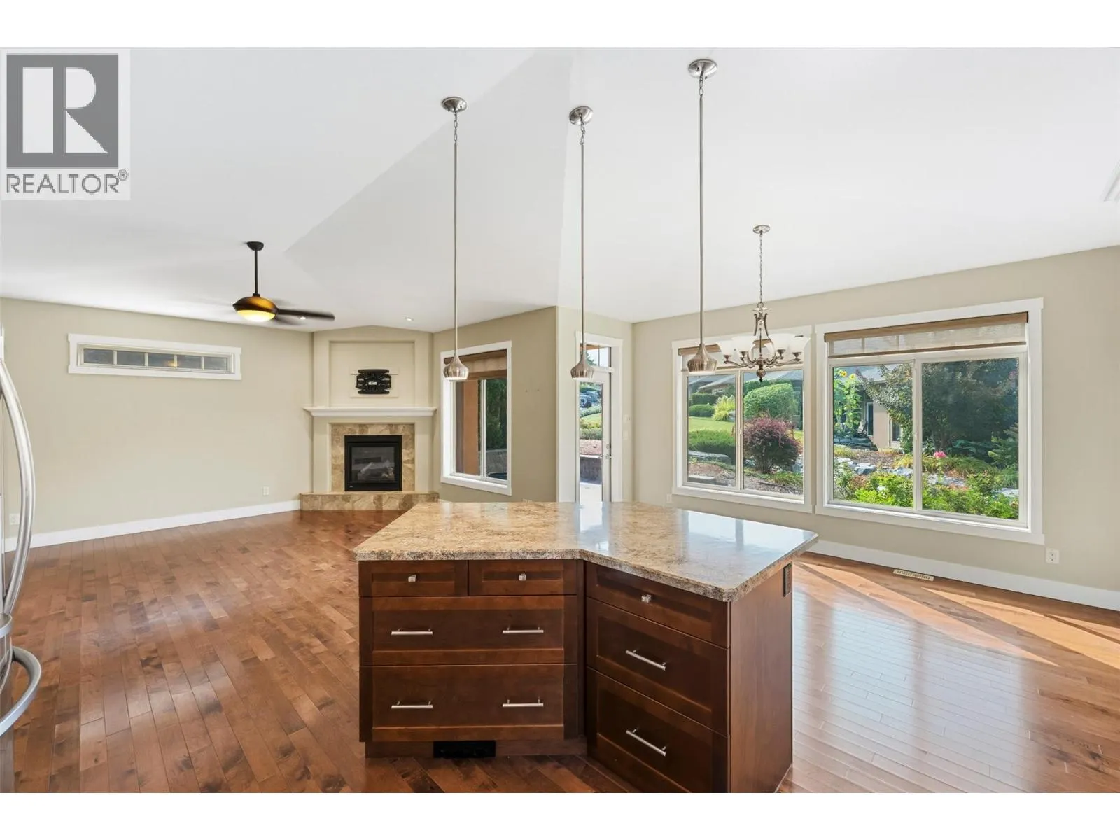 6833 Meadows Drive Unit# 34