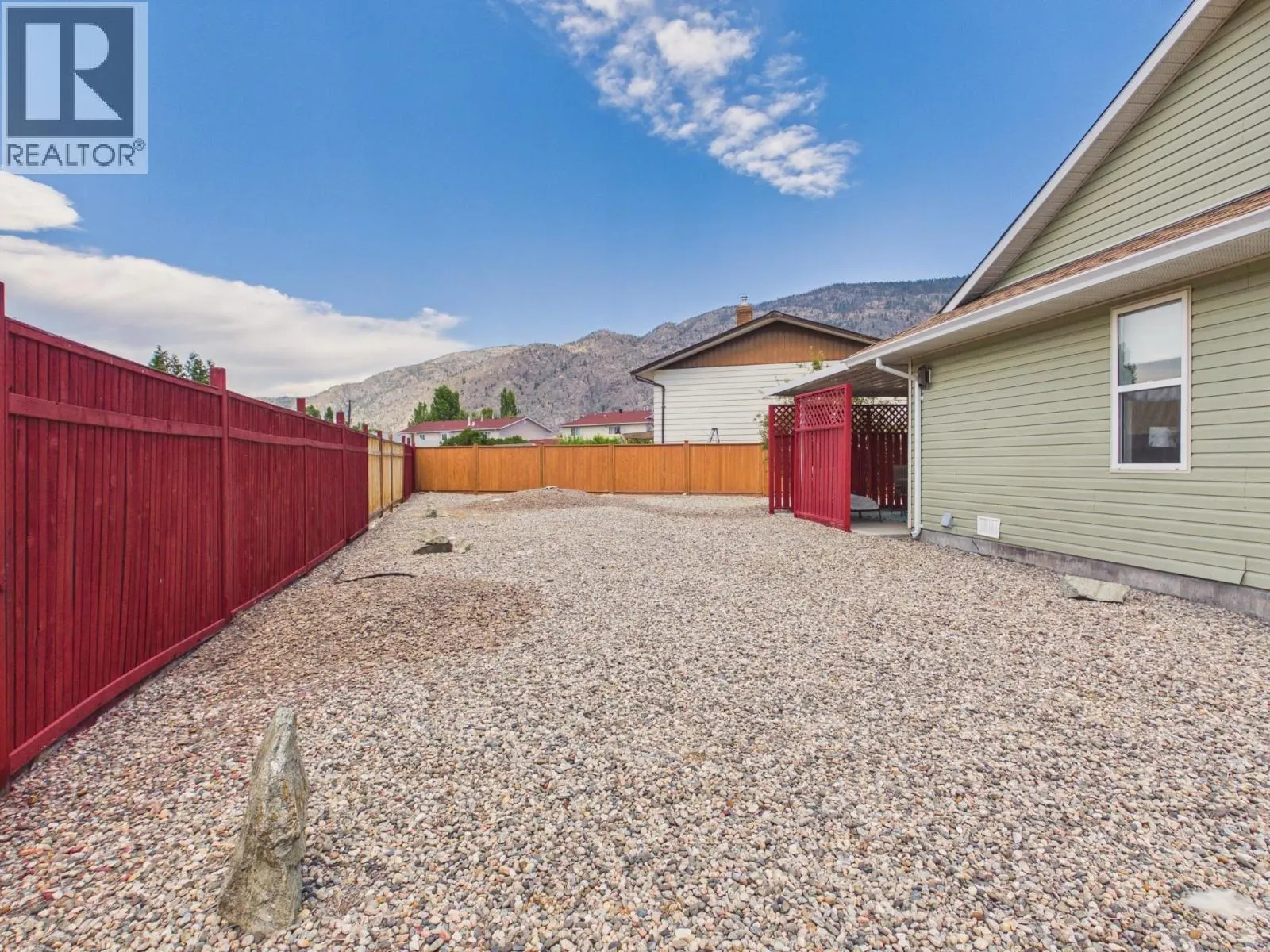 14 Poplar Court