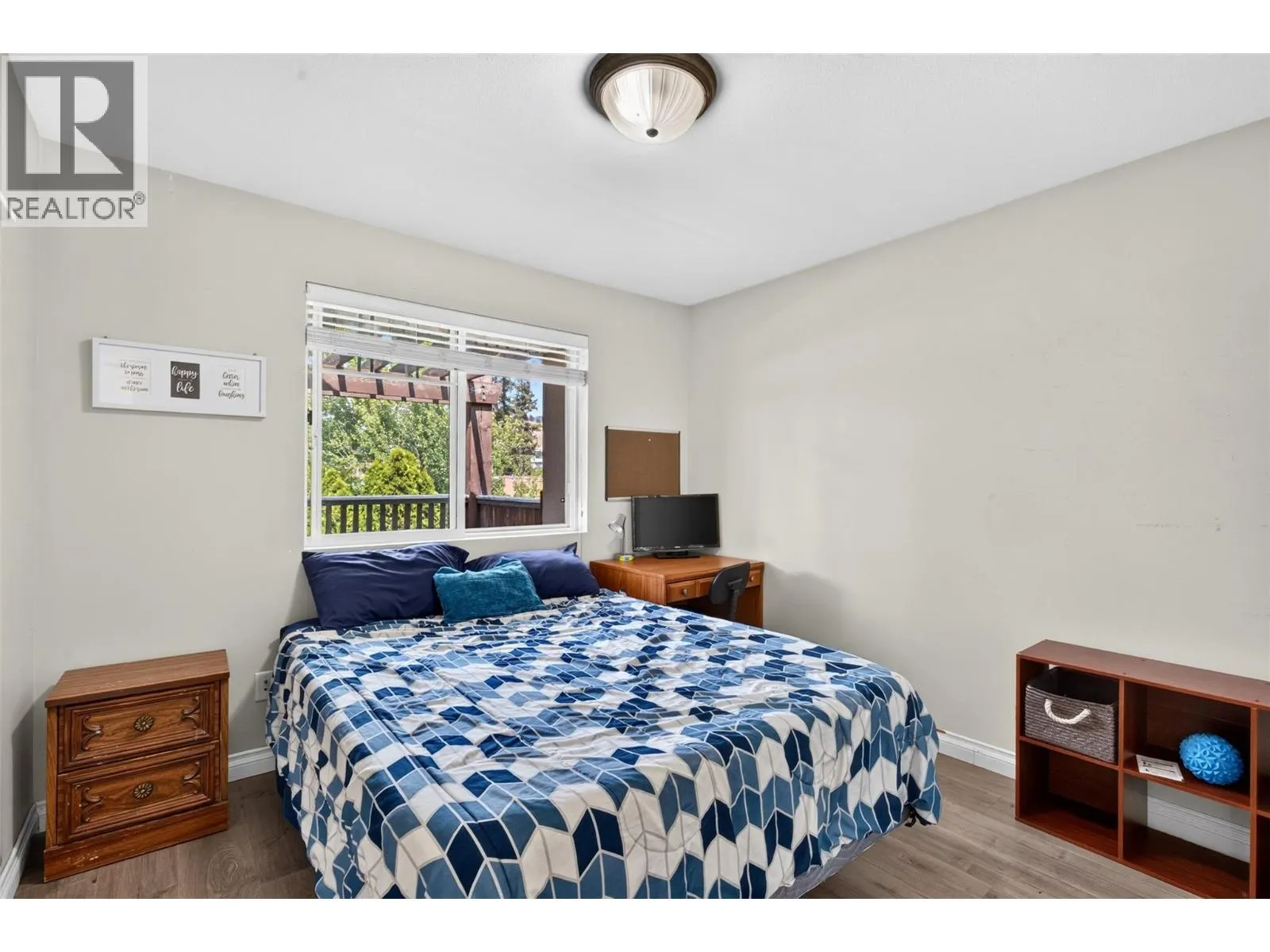 1669 Autumn Road