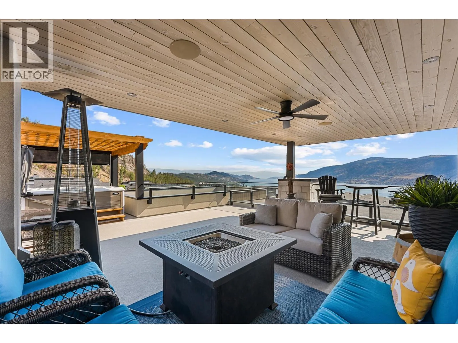 9829 Beacon Hill Crescent