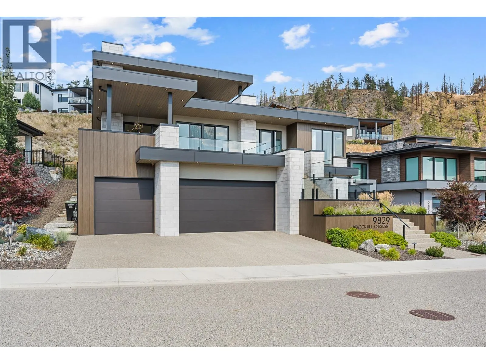 9829 Beacon Hill Crescent