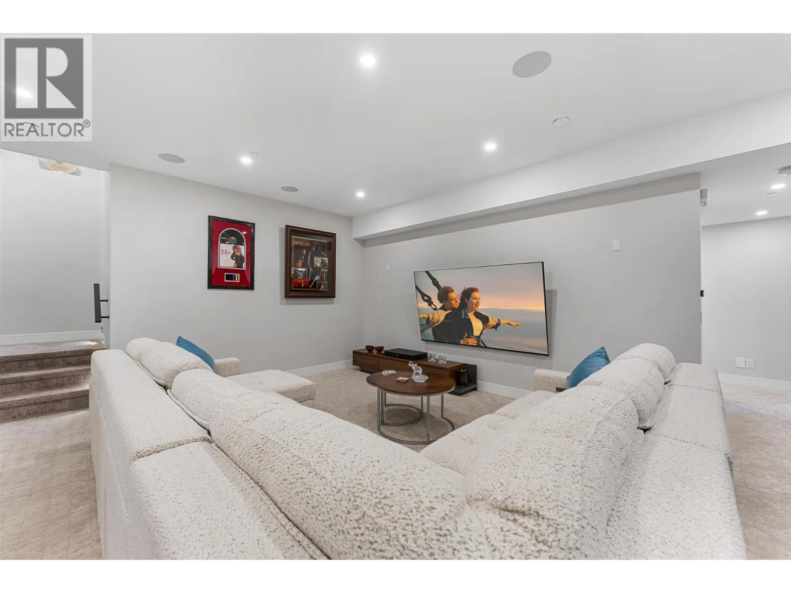 9829 Beacon Hill Crescent
