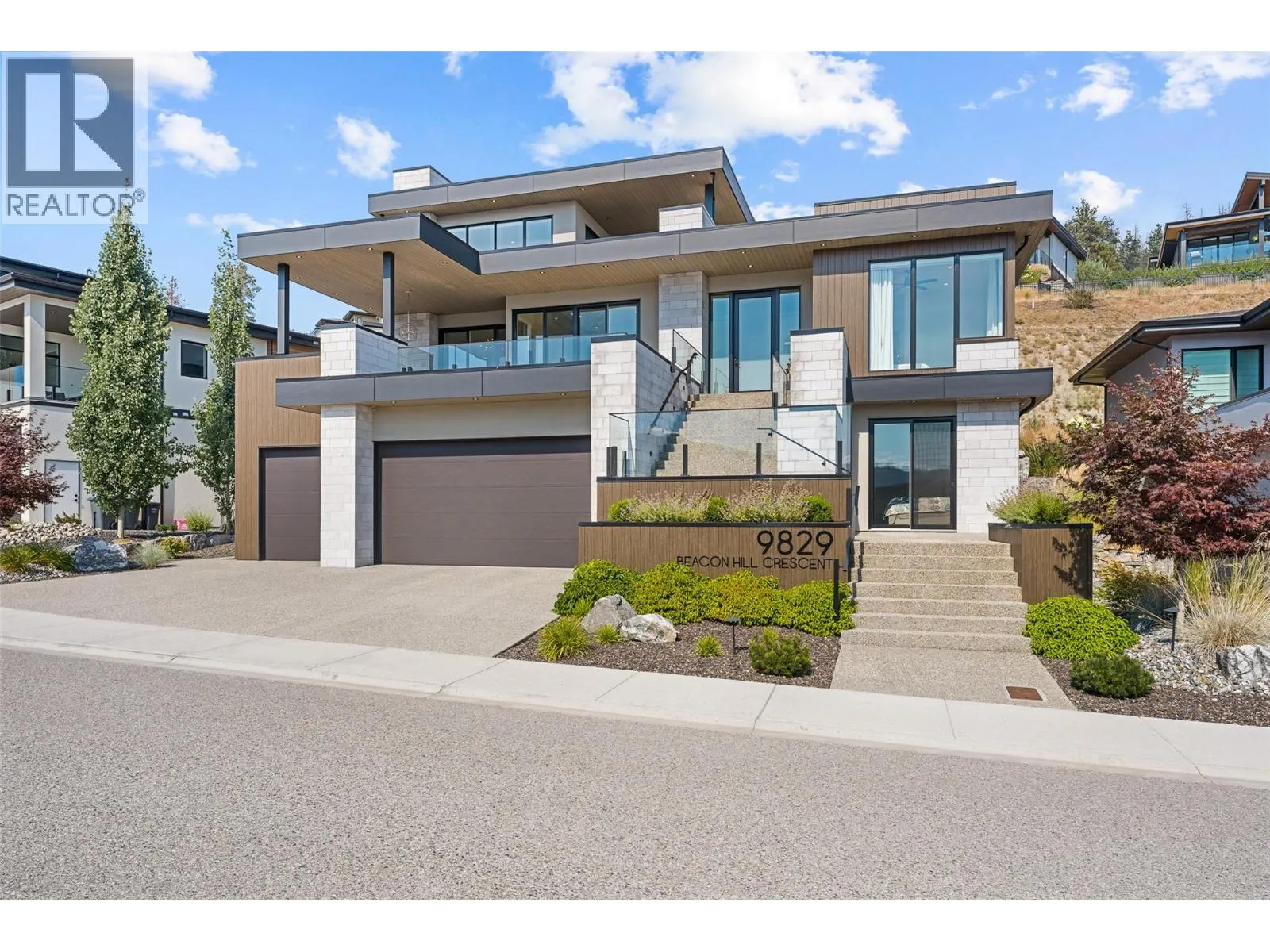 9829 Beacon Hill Crescent