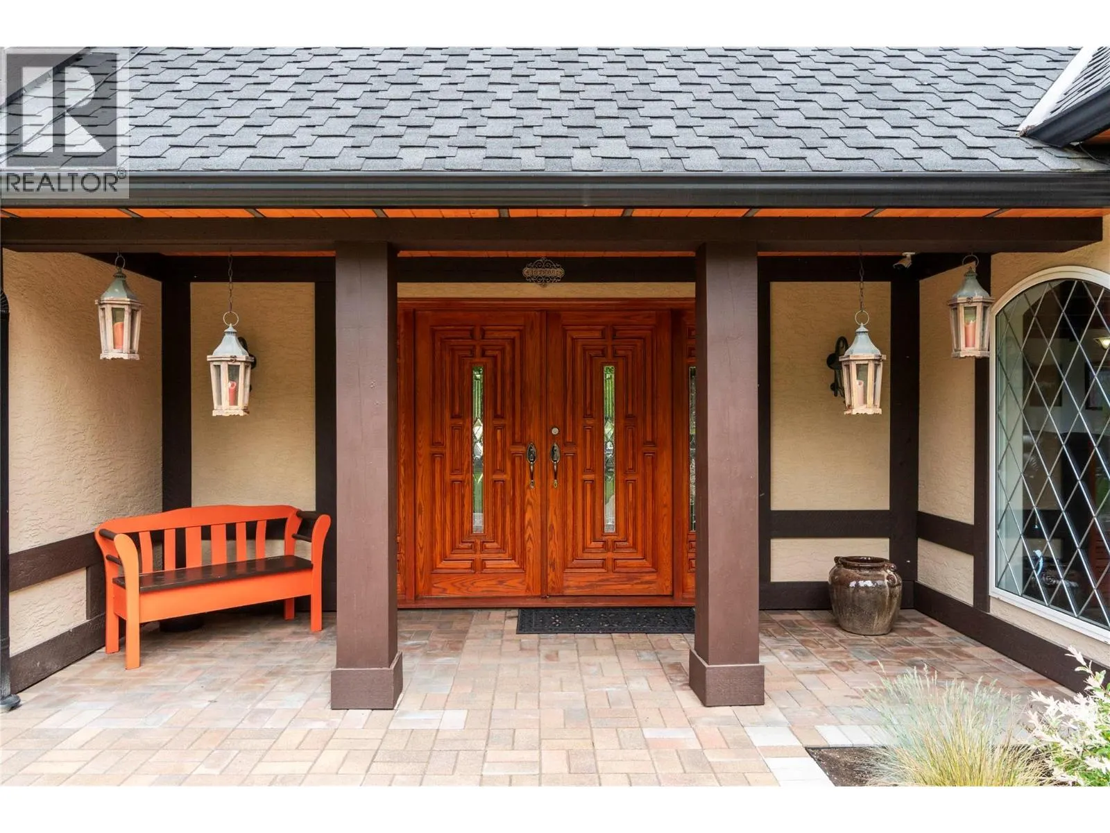 5121 IVY Road
