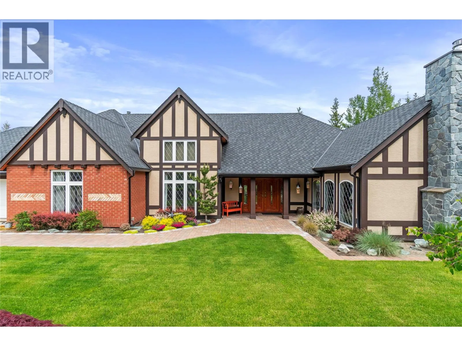 5121 IVY Road
