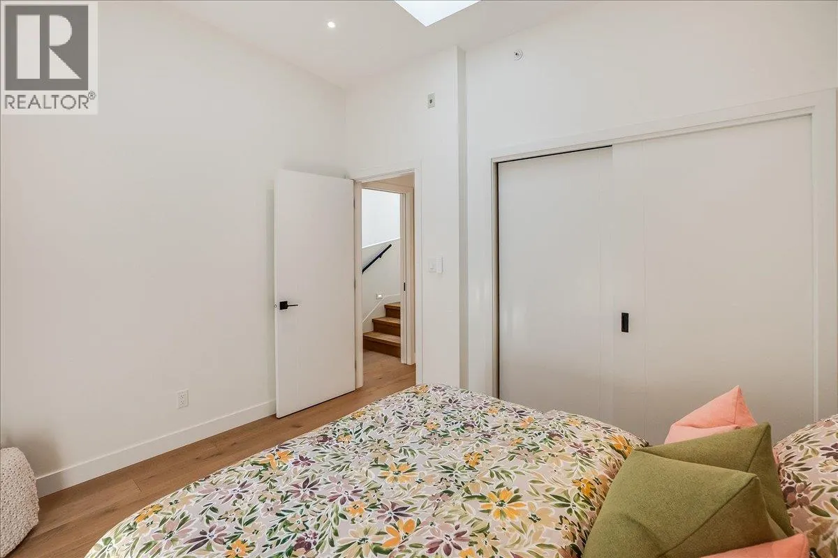 266 BAKER Street Unit# 17