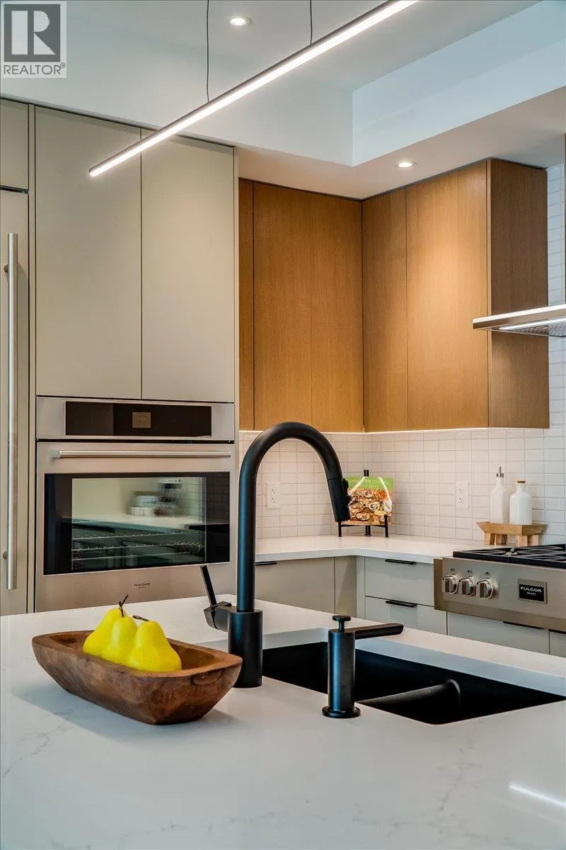 266 BAKER Street Unit# 17