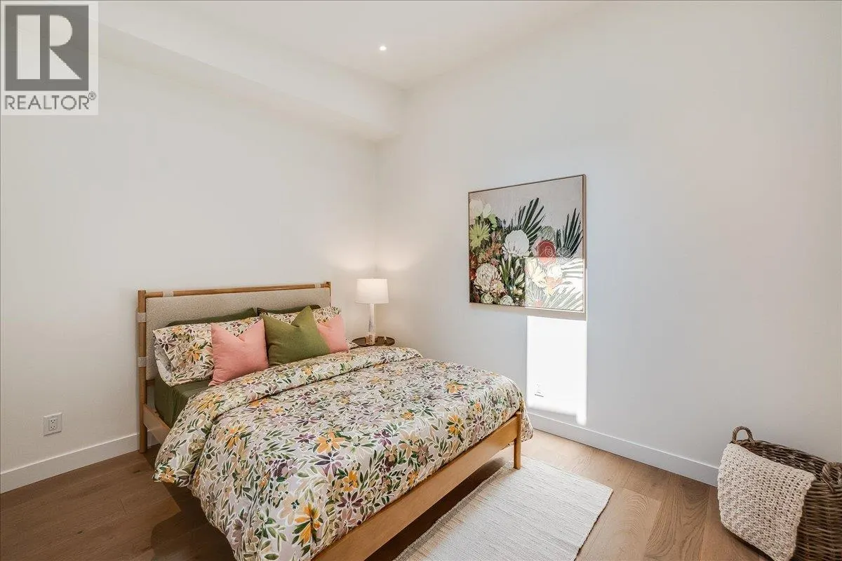 266 BAKER Street Unit# 17