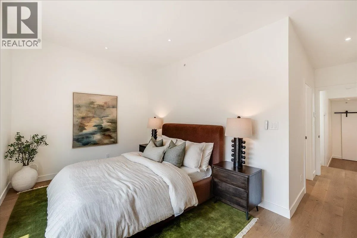 266 BAKER Street Unit# 17