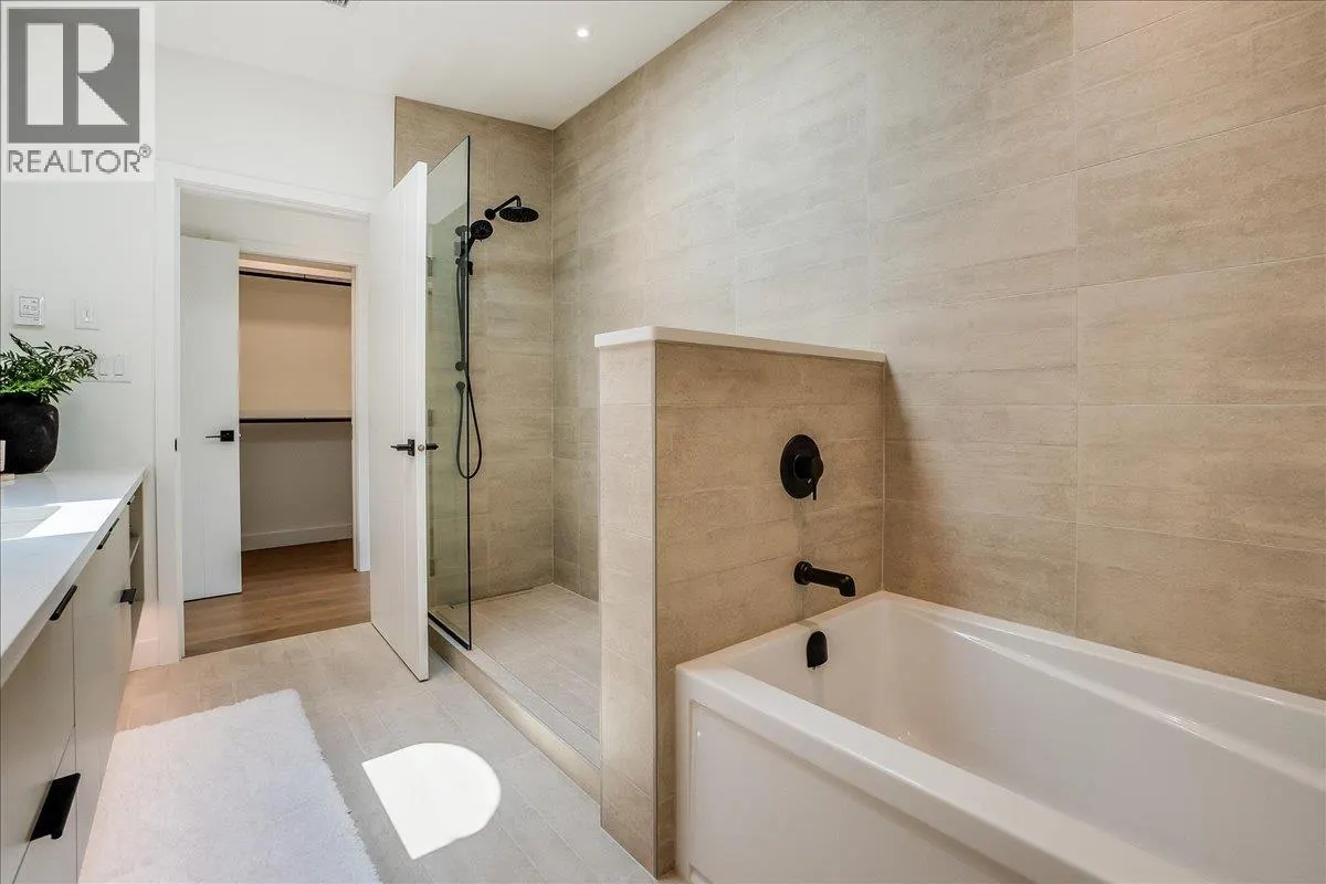 266 BAKER Street Unit# 17
