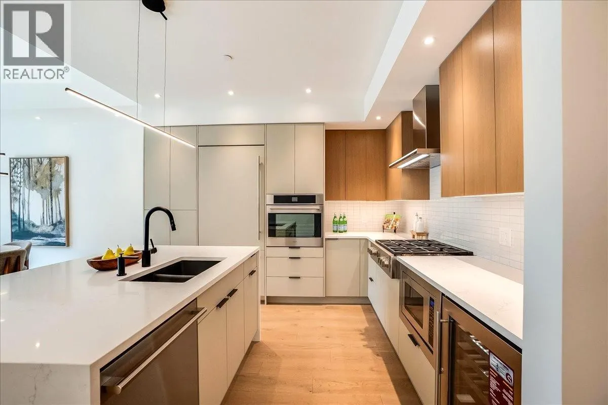 266 BAKER Street Unit# 17