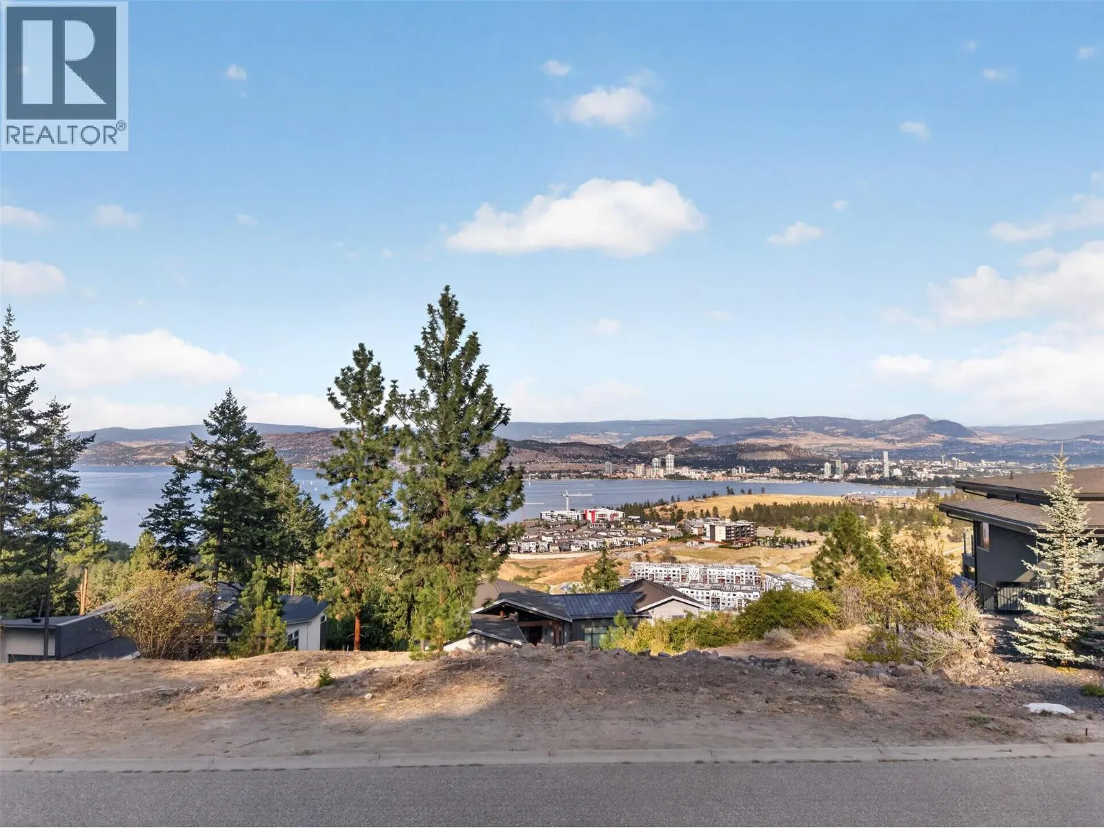 1767 Scott Crescent