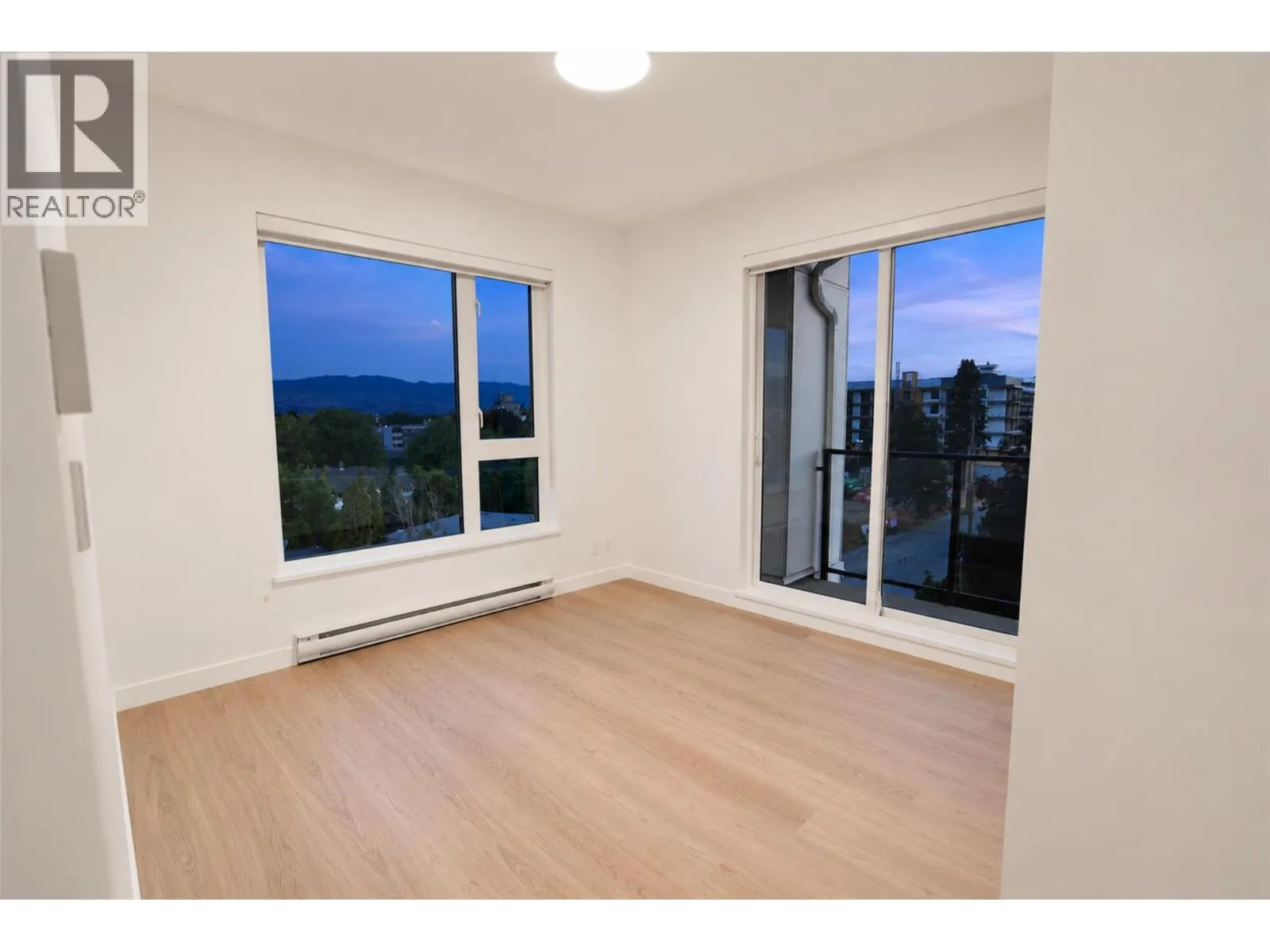1380 Pridham Avenue Unit# 409