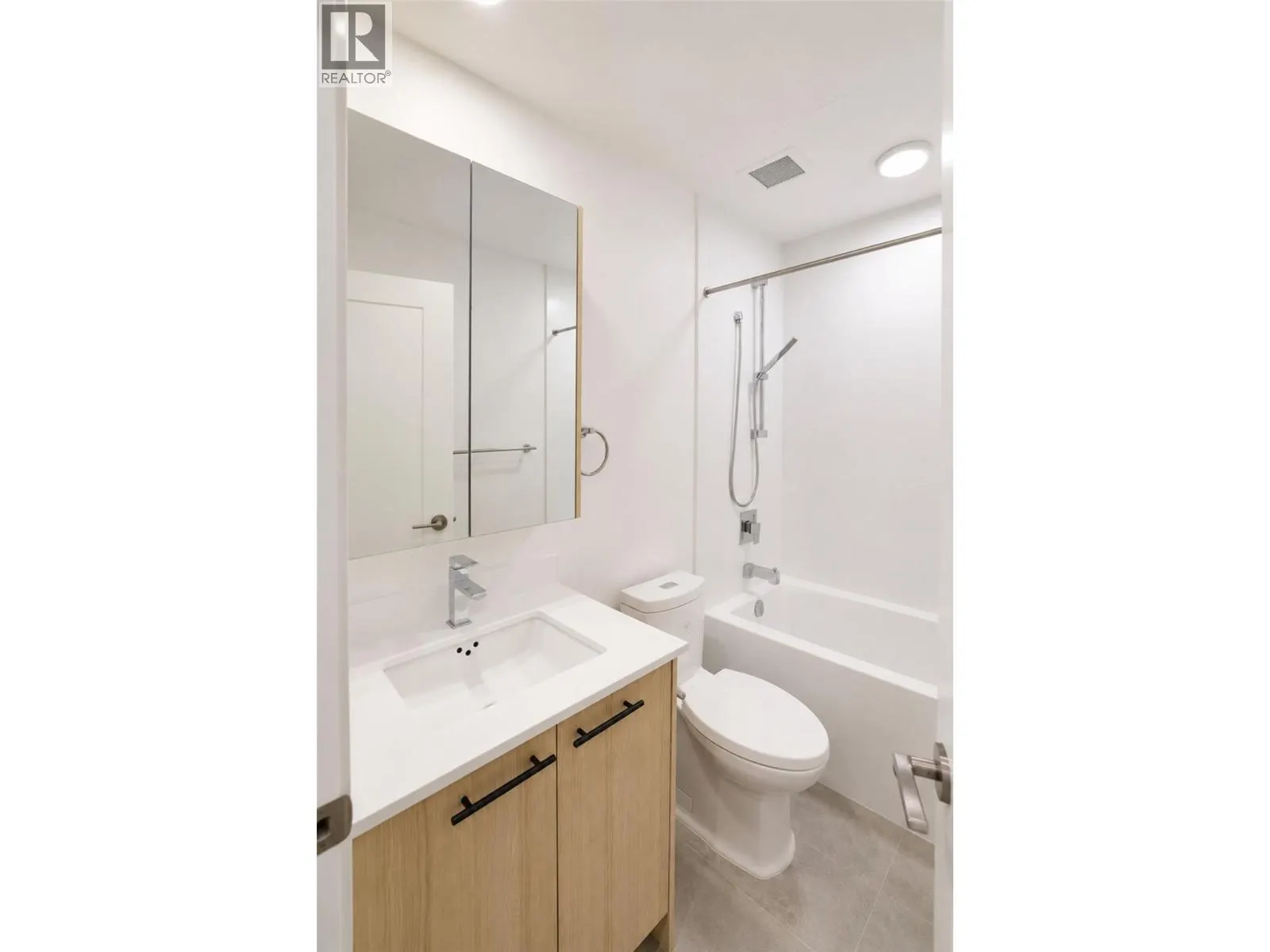 1380 Pridham Avenue Unit# 409