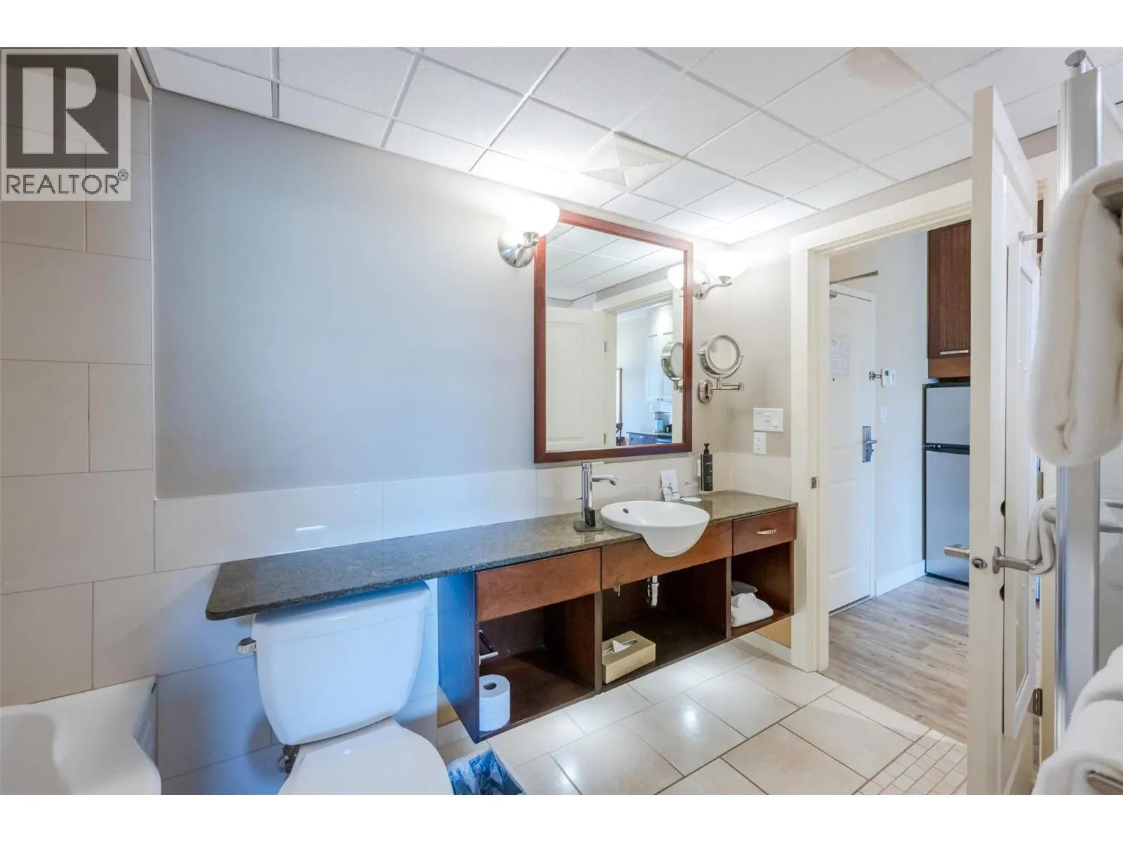 13011 Lakeshore Drive S Unit# 104