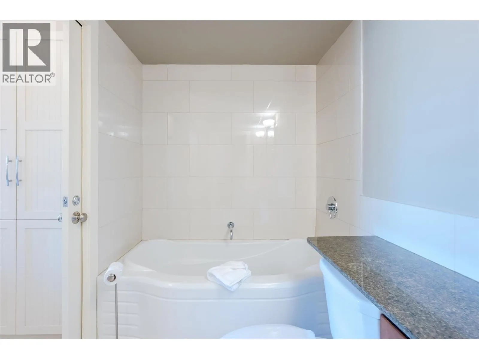13011 Lakeshore Drive S Unit# 104