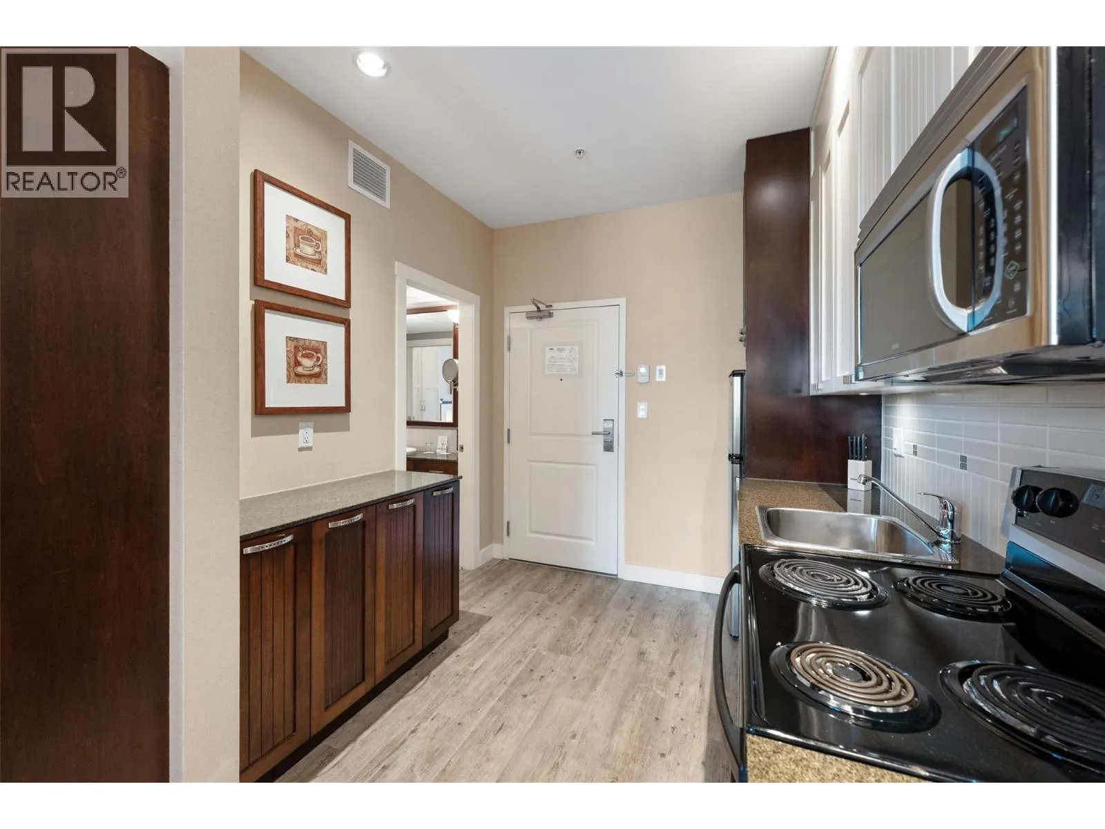 13011 Lakeshore Drive S Unit# 104
