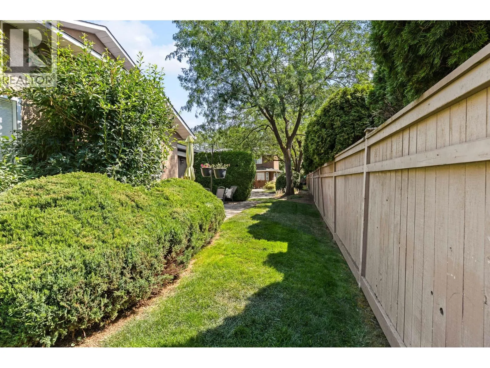 535 Glenmeadows Road Unit# 11