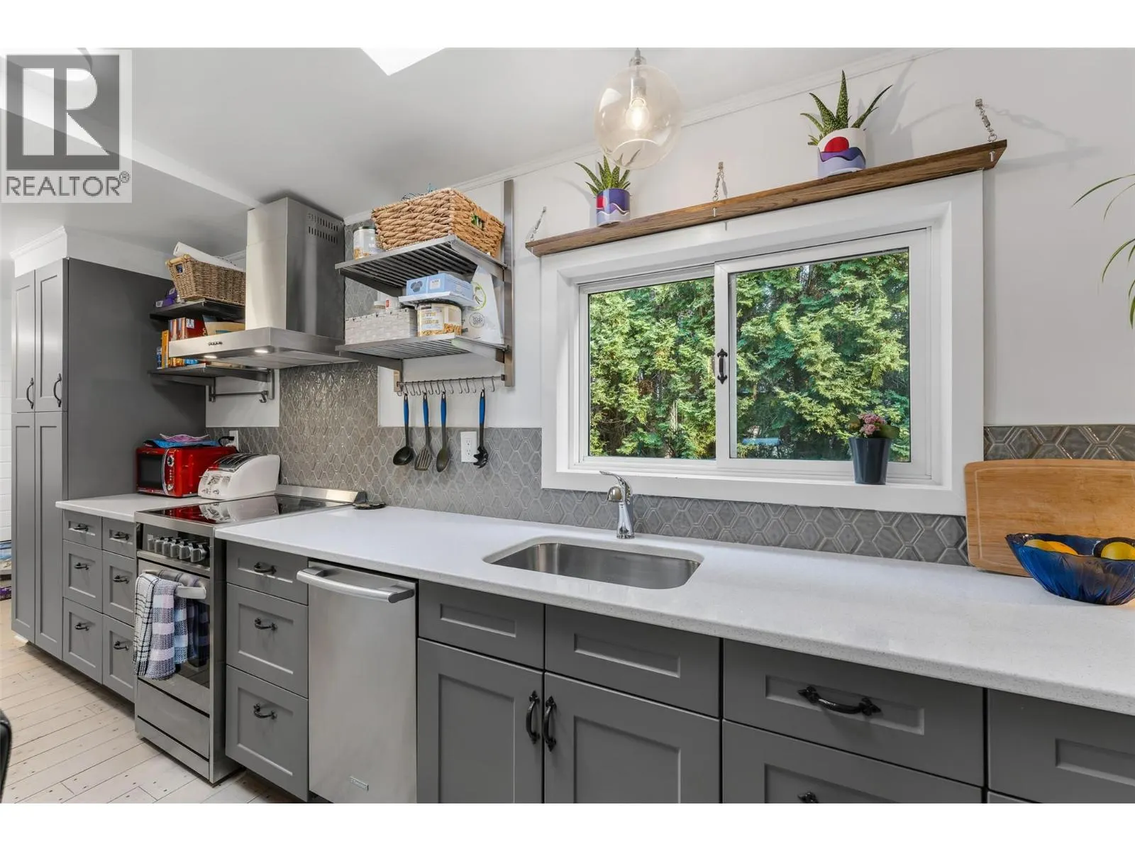 610 Katherine Road Unit# 12