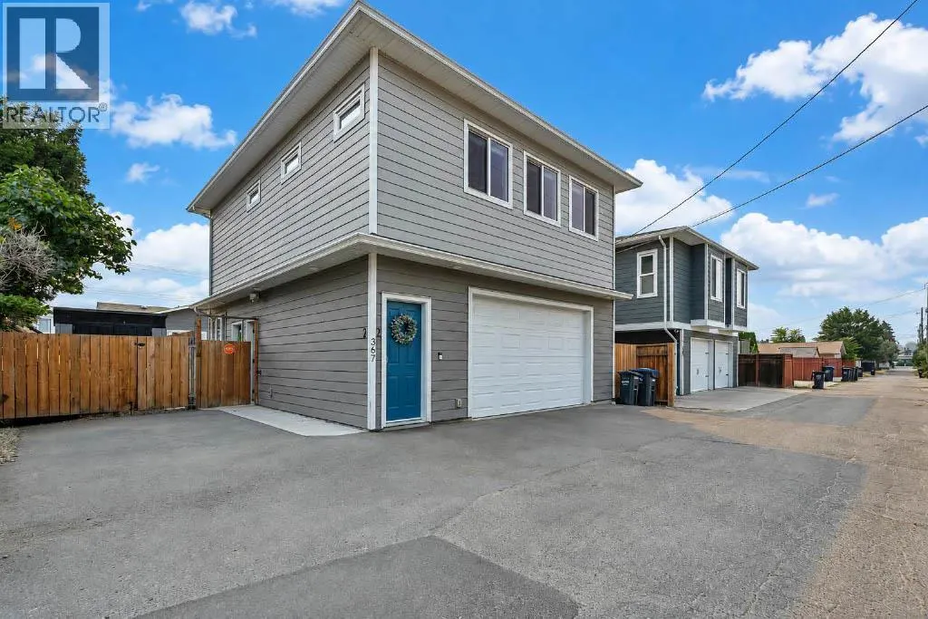 367 DOUGLAS Avenue