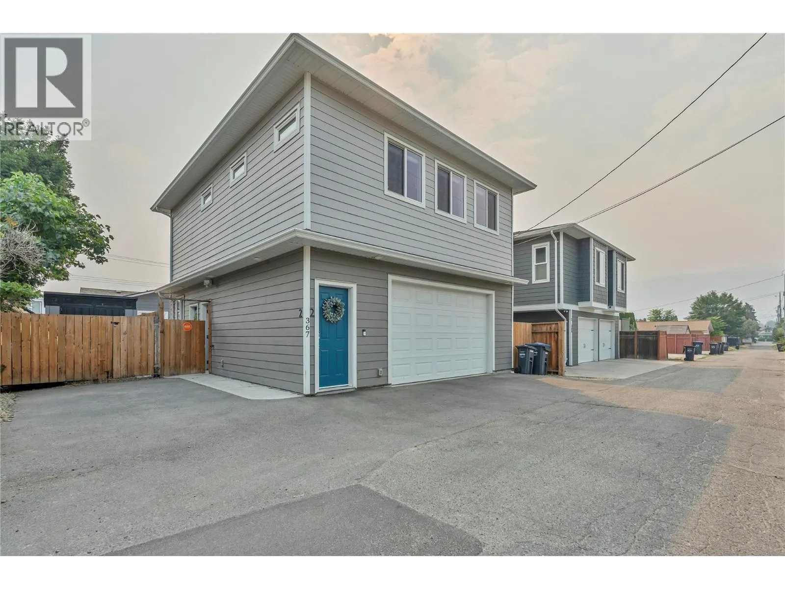 367 DOUGLAS Avenue