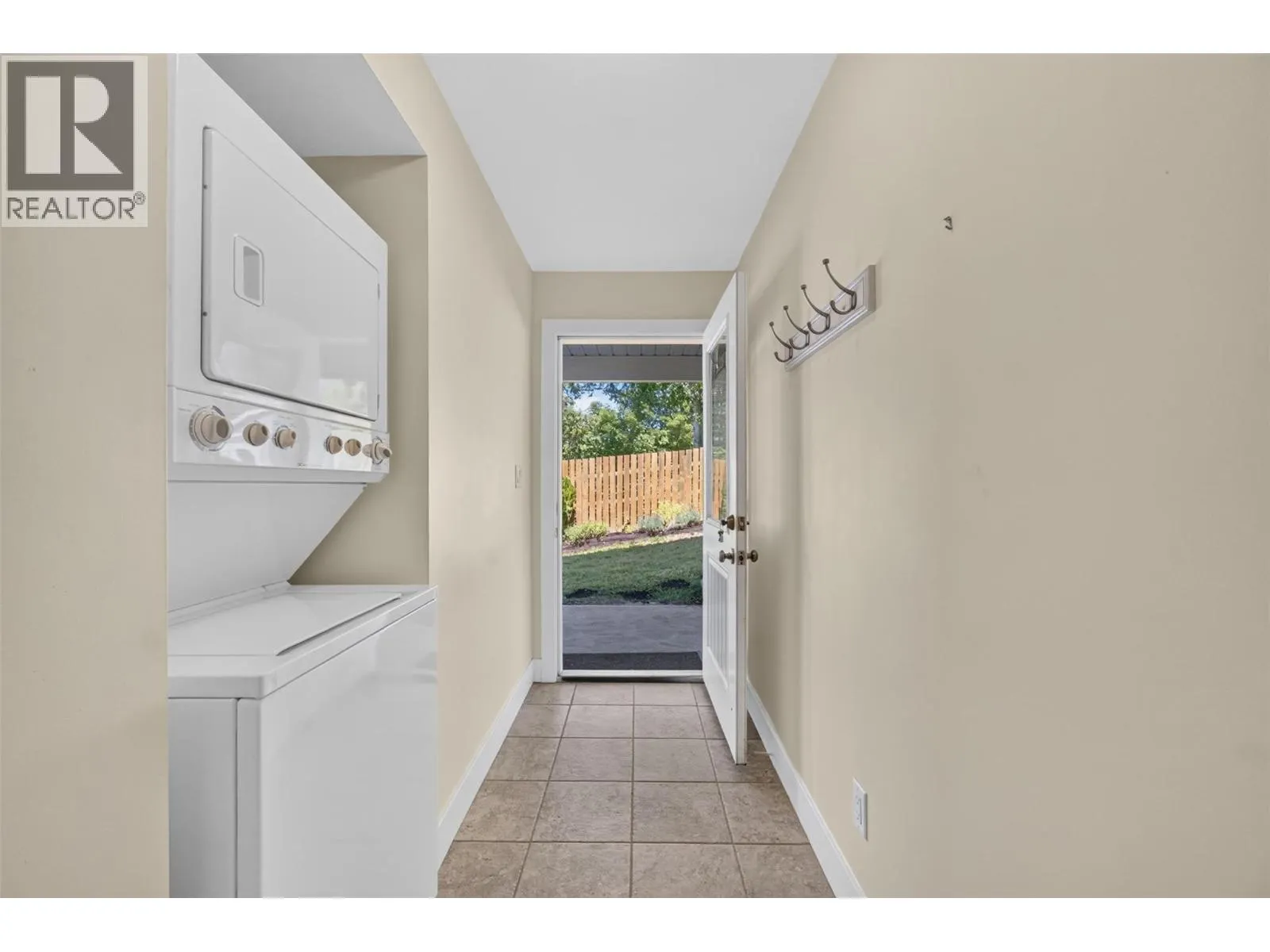 2991 7 Avenue NE
