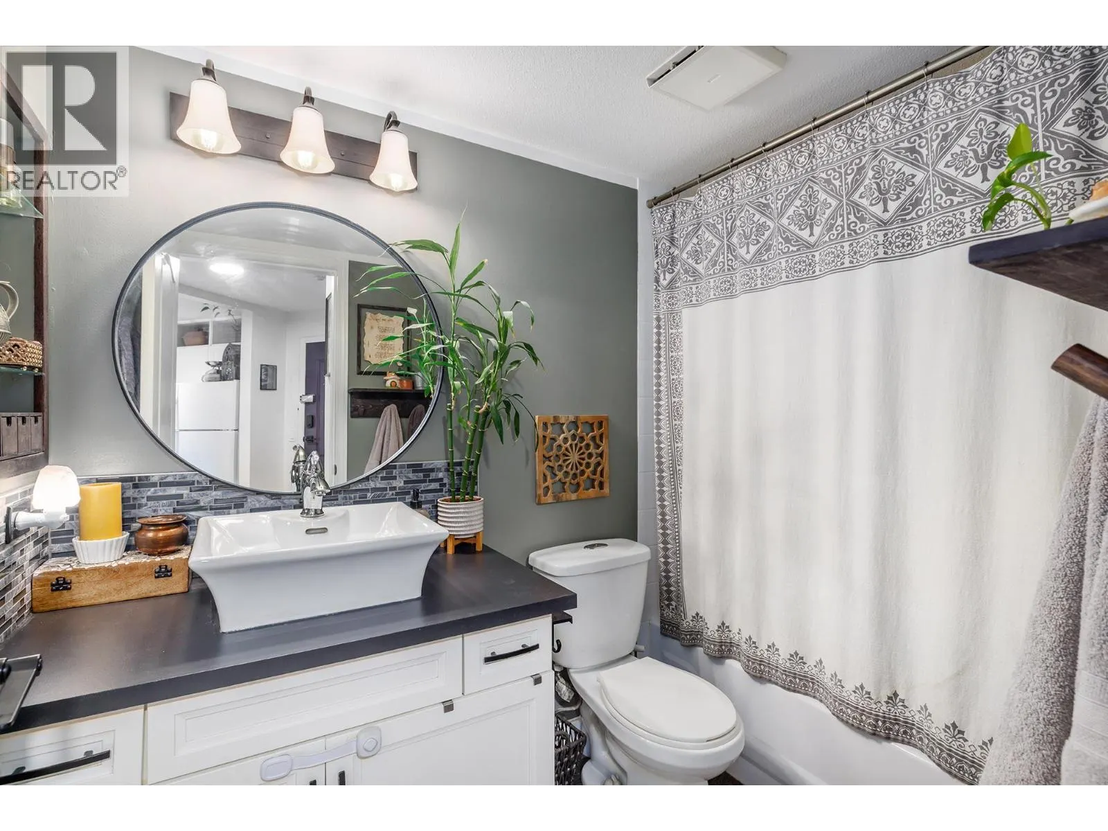 709 Houghton Road Unit# 315