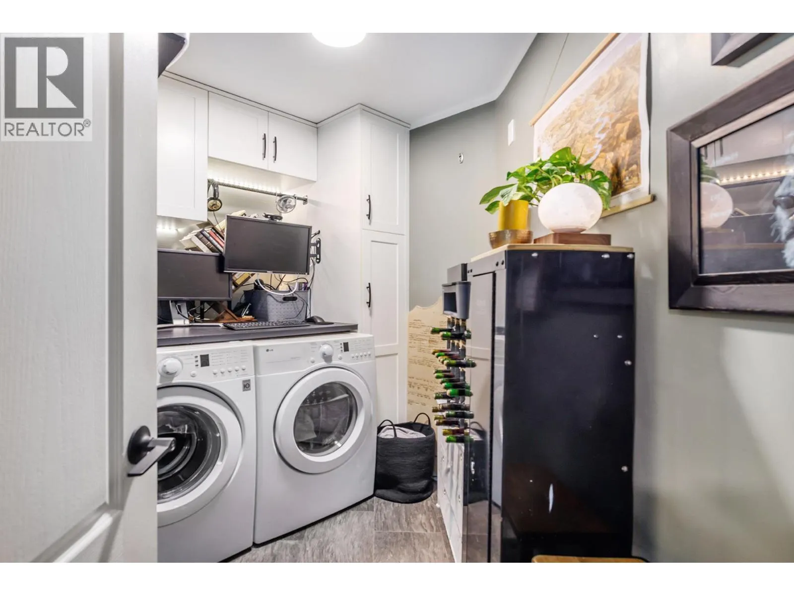 709 Houghton Road Unit# 315