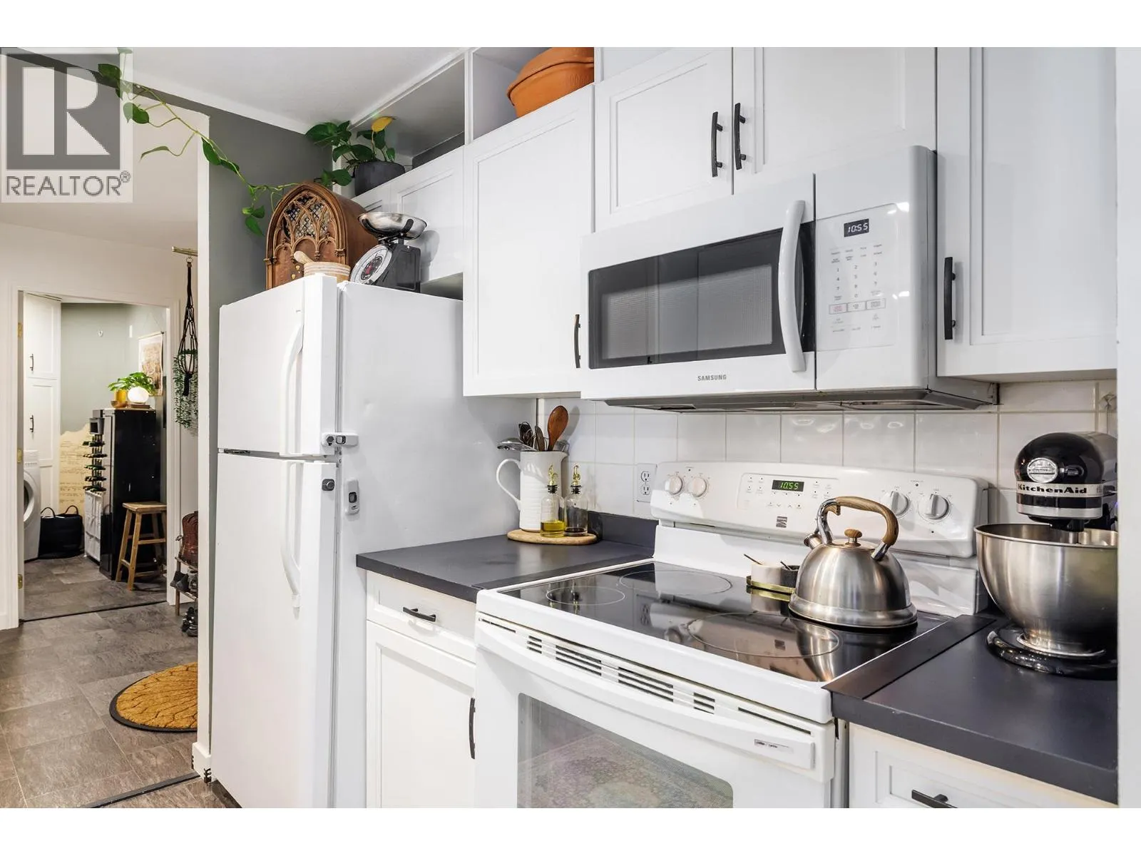 709 Houghton Road Unit# 315