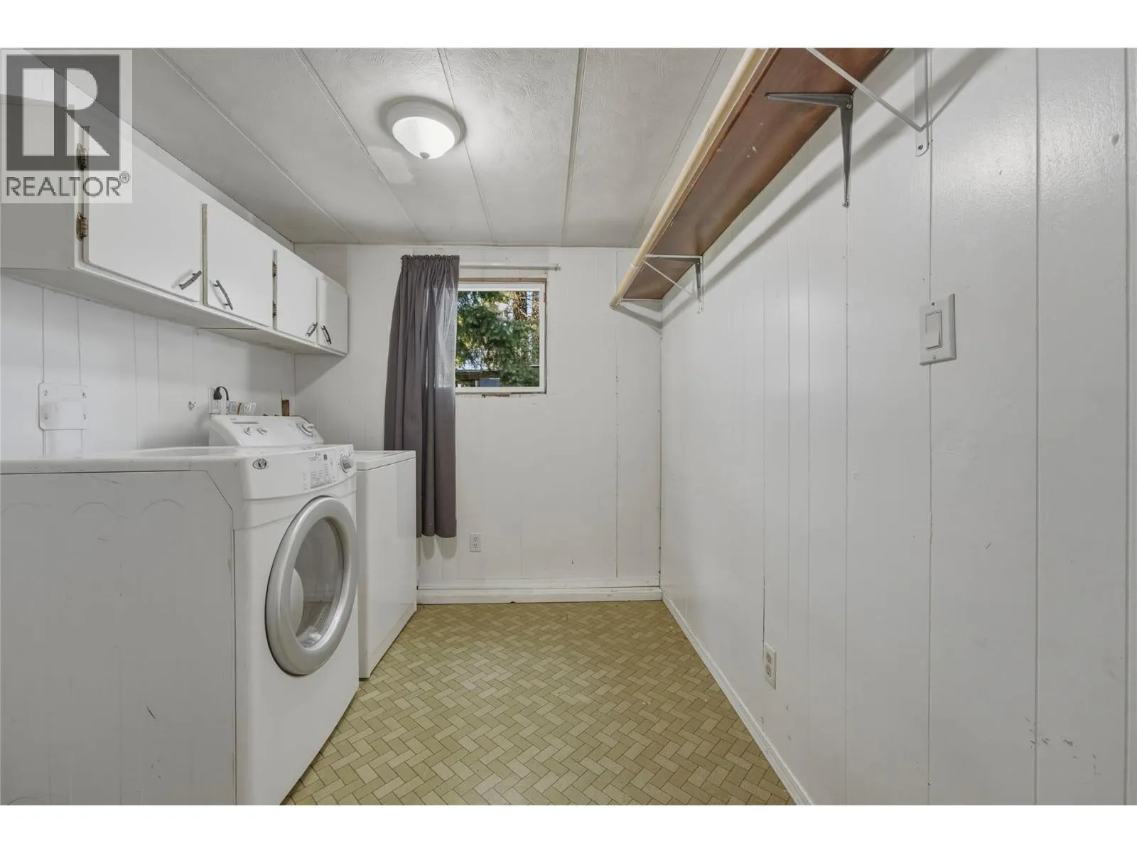 4137 Spallumcheen Drive Unit# 16