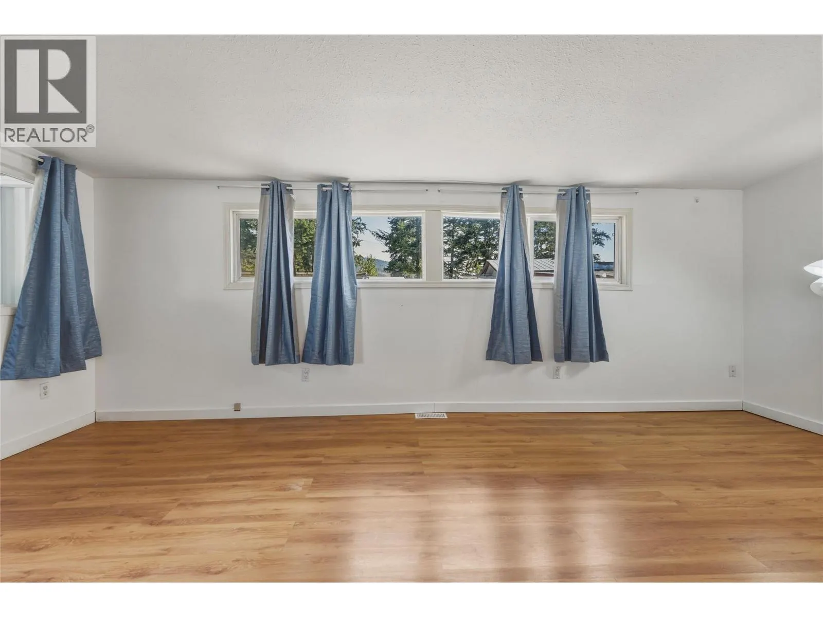 4137 Spallumcheen Drive Unit# 16