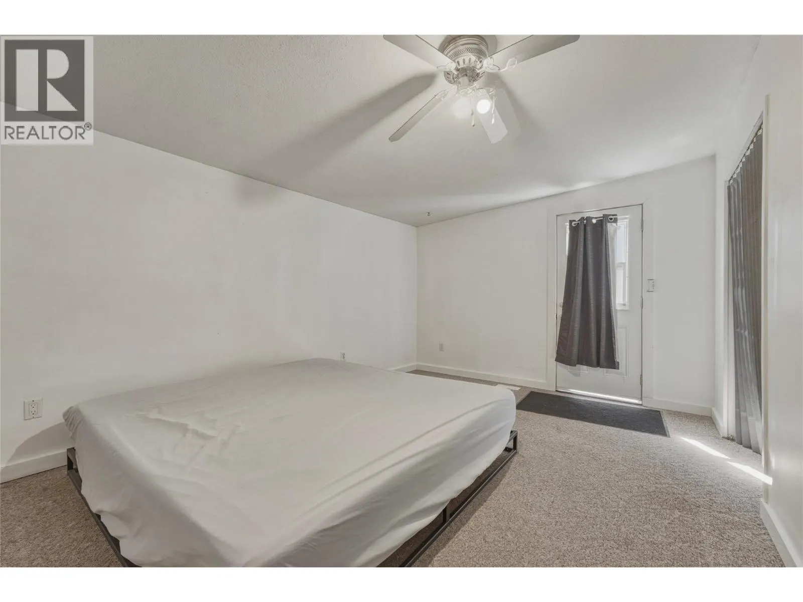 4137 Spallumcheen Drive Unit# 16