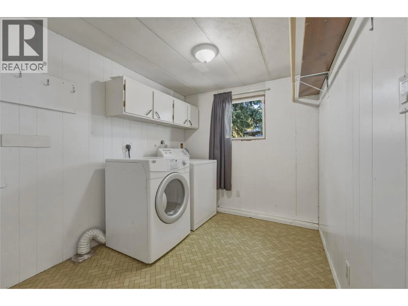 4137 Spallumcheen Drive Unit# 16