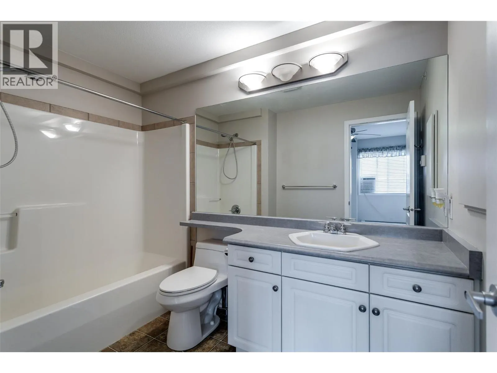 1962 Enterprise Way Unit# 401