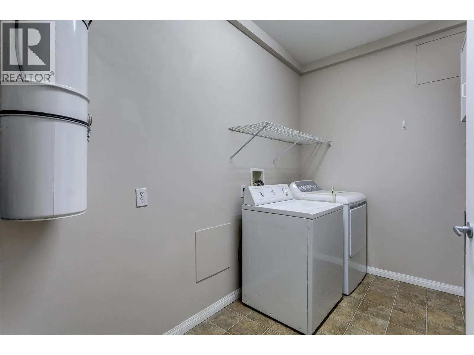 1962 Enterprise Way Unit# 401