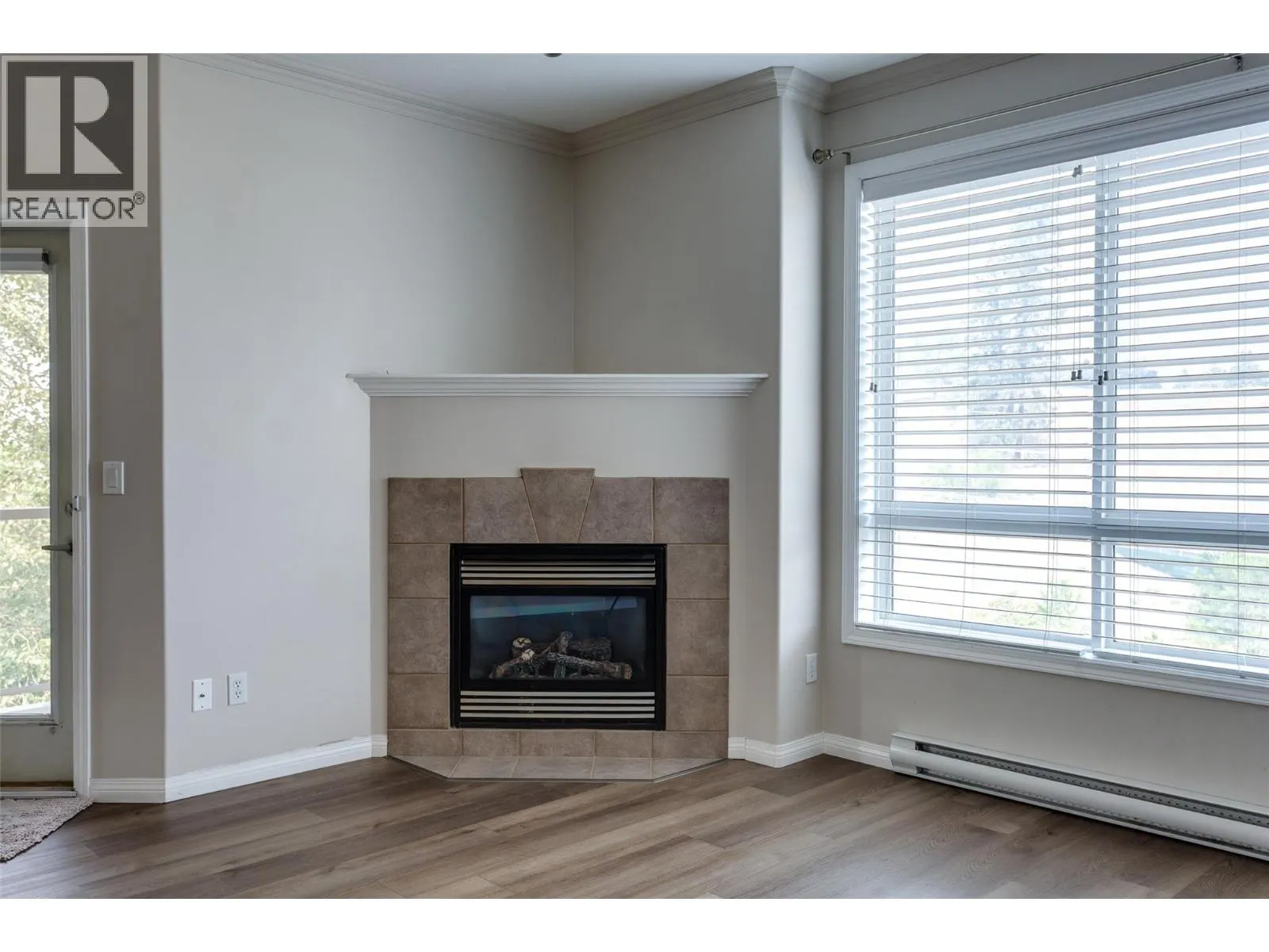 1962 Enterprise Way Unit# 401