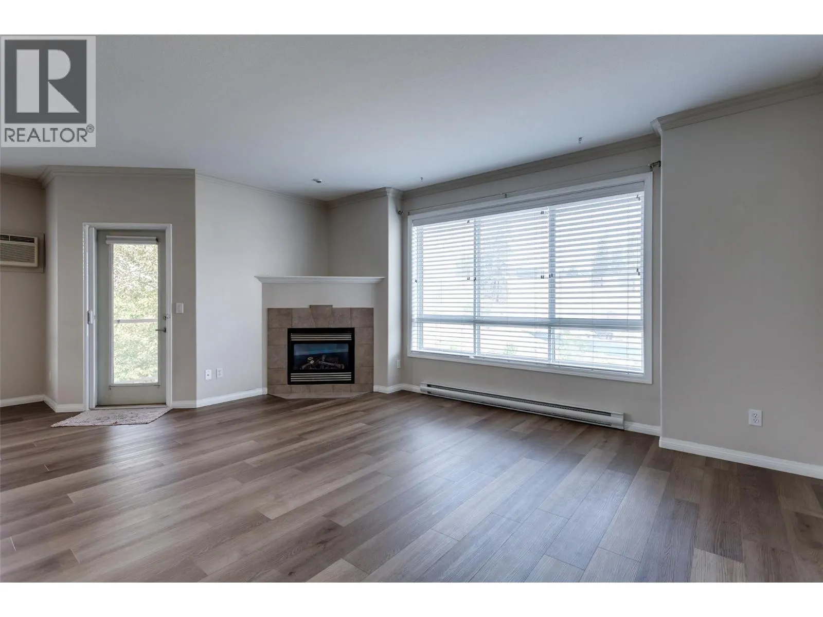 1962 Enterprise Way Unit# 401