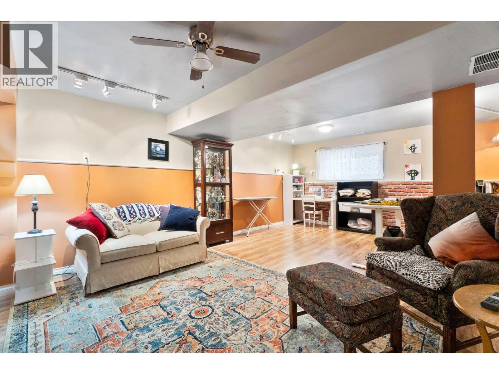 2550 Golf Course Drive Unit# 11