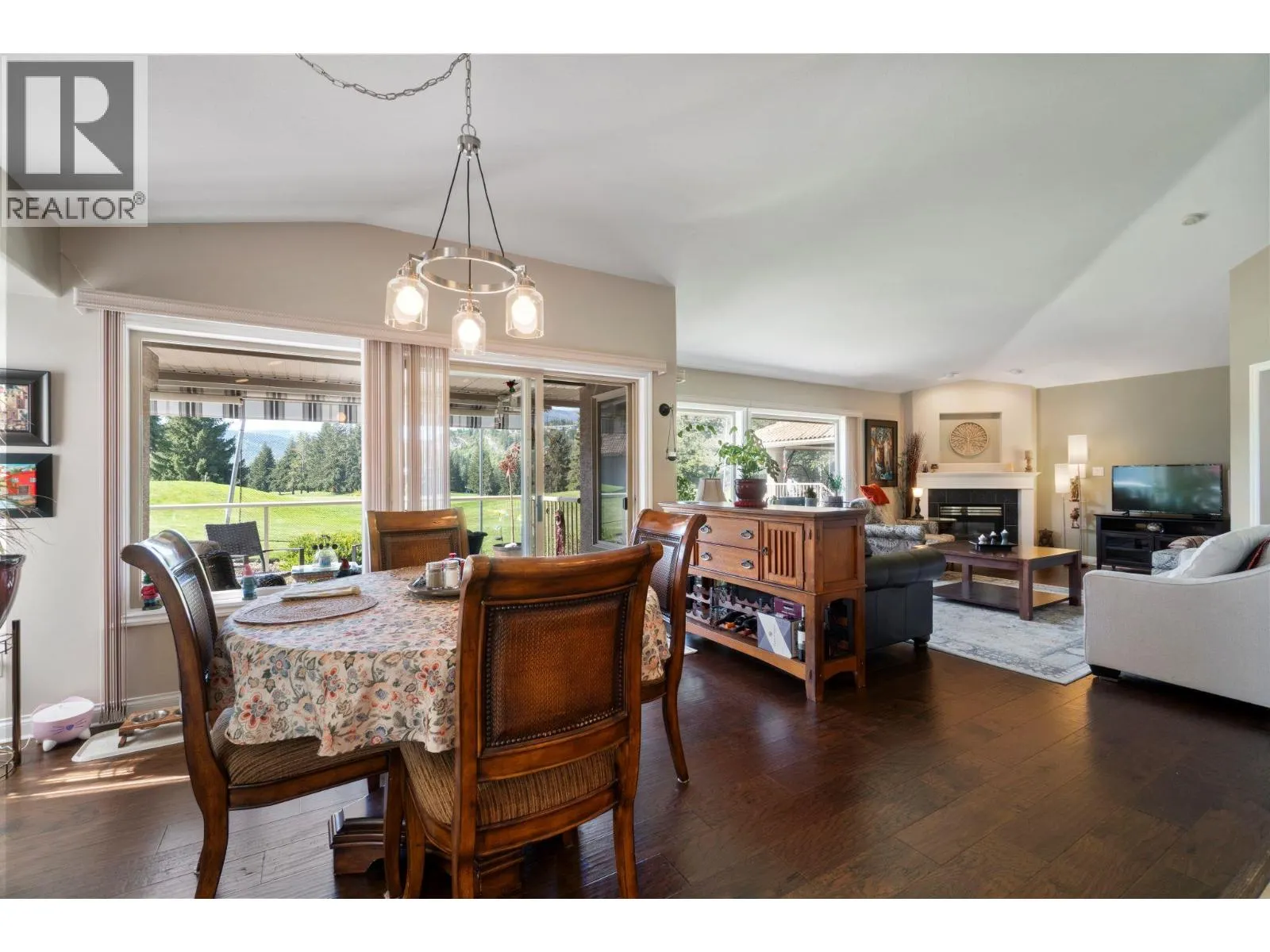 2550 Golf Course Drive Unit# 11